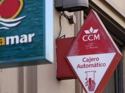 Sucursales de Cajamar y Caja Castilla La Mancha en Madrid.