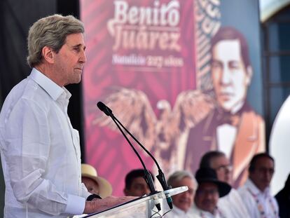 John Kerry habla en Guelatao (Estado de Oaxaca) durante una ceremonia por el natalicio de Benito Juárez, el 21 de marzo.