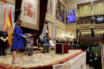 La presidenta del Congreso, Francina Armengol, durante su discurso a las Cortes congregadas para el juramento de la princesa de Asturias, Leonor de Borbón. 