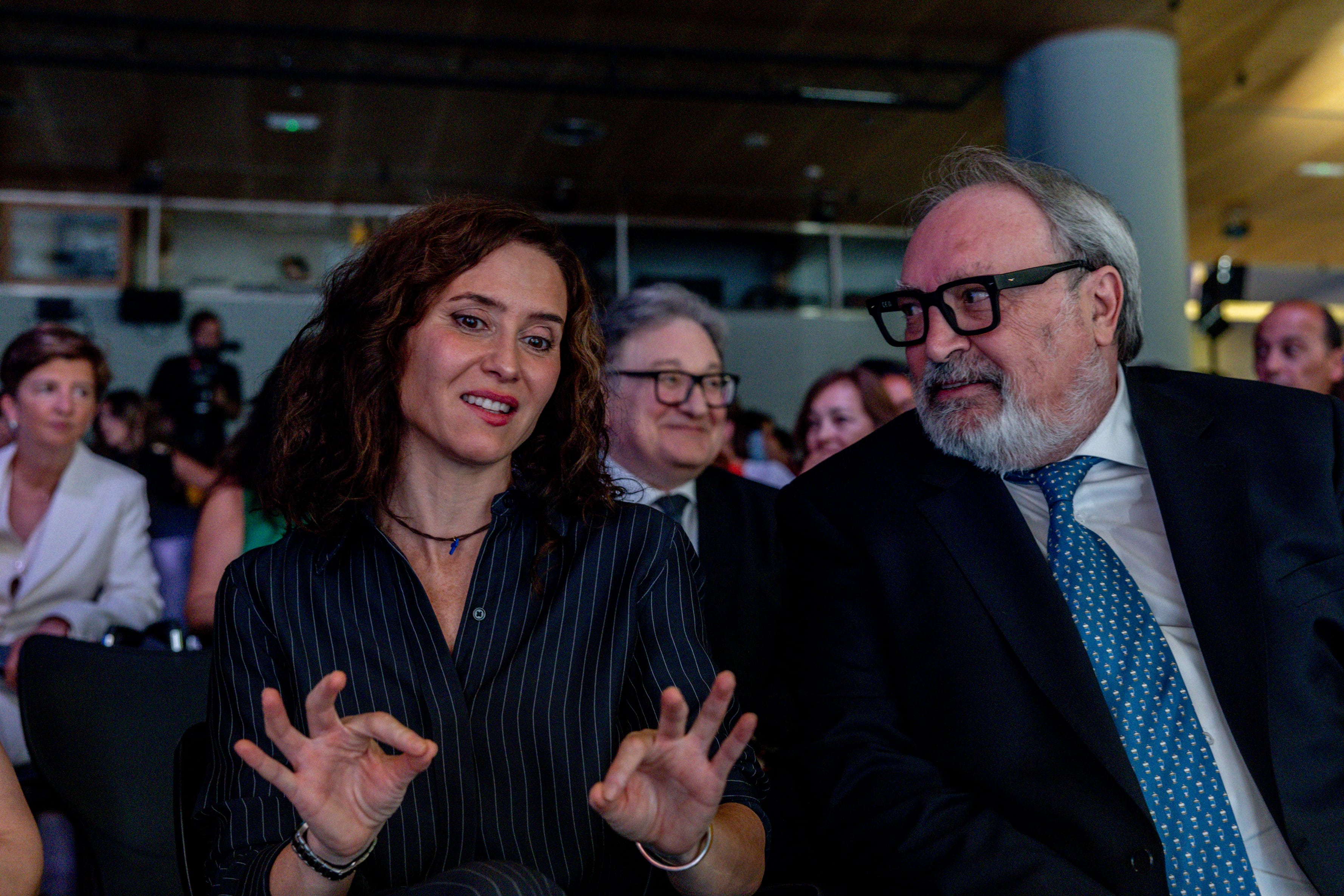 Le gouvernement d'Ayuso refuse de facturer près de 60 millions d'euros à des entreprises privées qui exploiteront des résidences sur des terrains publics