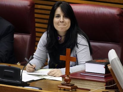 La diputada de EUPV Esther López, durante la sesión de constitución de las Cortes Valencianas