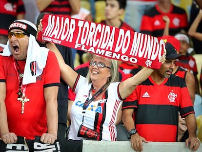 Torcedores do Flamengo nas arquibancadas do Maracanã.