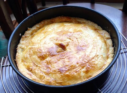 Uma torta de palmito de preparação caseira (veja abaixo a receita).