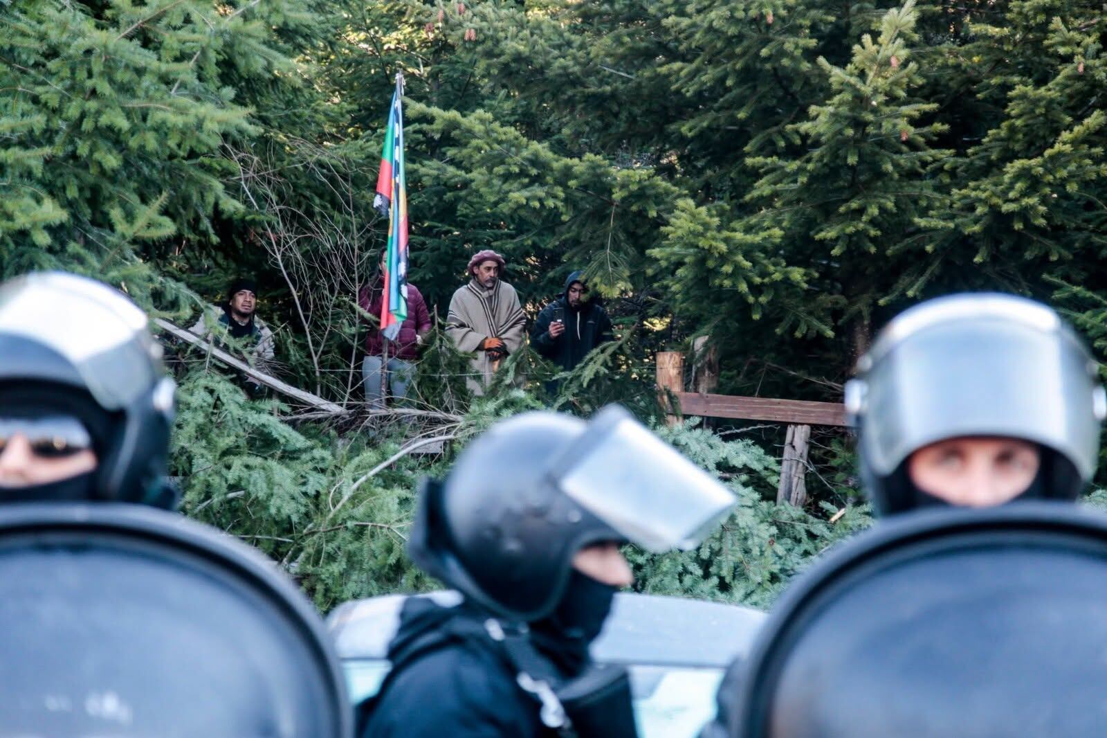 Tensión en la Patagonia argentina por el desalojo de comunidades mapuches de tierras en disputa