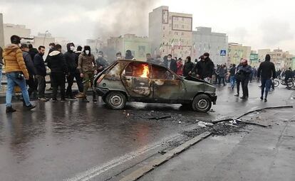 Incidentes durante una protesta contra el Gobierno iraní en Teherán.