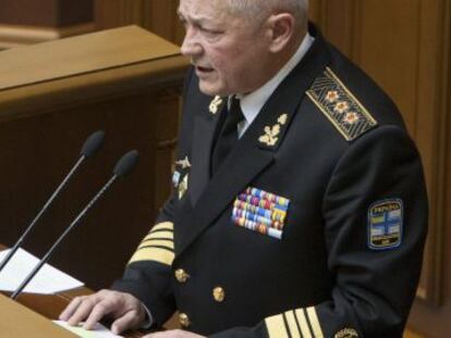 El exministro de defensa ucranio Igor Teniuj, este martes durante su comparecencia en el parlamento urcanio.