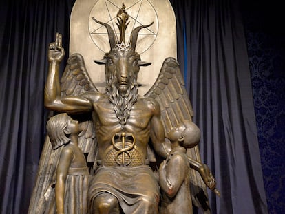 Estatua de Baphomet en el Templo Satánico de Salem (Massachusetts), en Estados Unidos.