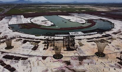 Fotografía de archivo de la estructura del aeropuerto en construcción e inundado en Ciudad de México el pasado septiembre.