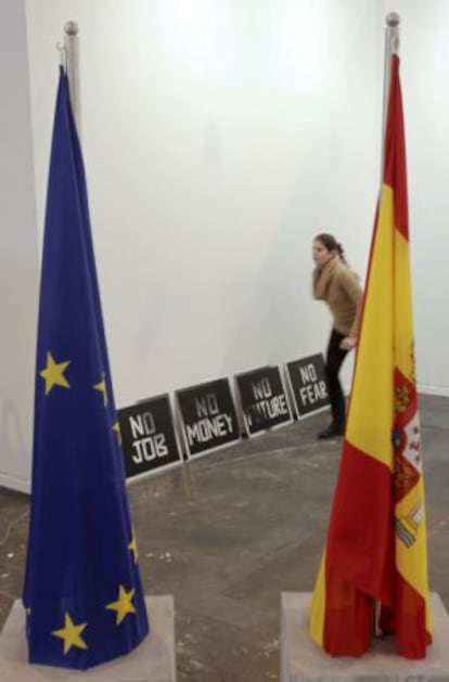 La obra 'Cuestión Nacional' de Marlon de Azambuja, en la galería Max Estrella