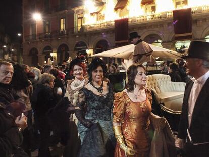 Recreación de la apertura del teatro Fortuny en 1882, celebrada ayer.