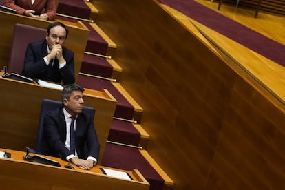 El candidato del PP a la president de la Generalitat Valenciana, Juanfran Pérez Llorca, es investido con el apoyo de Vox tras la caída de Carlos Mazón por la gestión de las 229 víctimas de la dana en Les Corts Valencianes