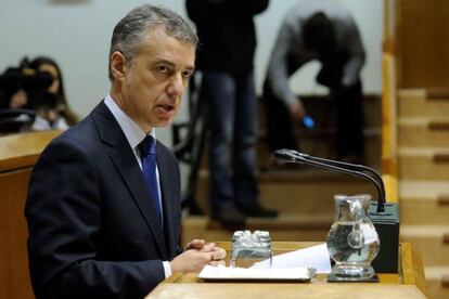 Urkullu, en el pleno de control del Parlamento.