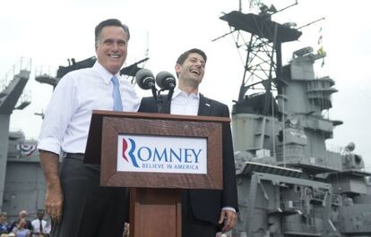 Romney y Ryan, al anunciar la elección de este último a la vicepresidencia, en Norfolk.