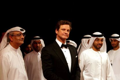 El actor británico Colin Firth (en el centro), protagonista de <i>El discurso del rey, </i>en la ceremonia de apertura del último festival de cine de Dubái.