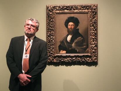 Miguel Falomir, nuevo director adjunto del Prado, en una imagen de 2012 durante la exposici&oacute;n &#039;El &uacute;ltimo Rafael&#039;, en la pinacoteca.  