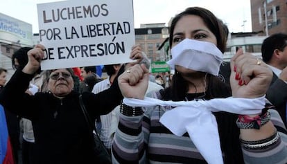 Manifestación pela liberdade de expressão, em Quito.