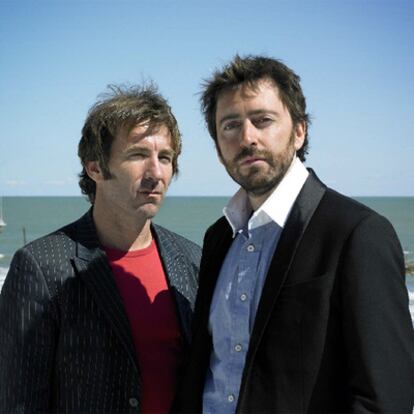 El actor Antonio de la Torre (izquierda) y el director Daniel Sánchez Arévalo.