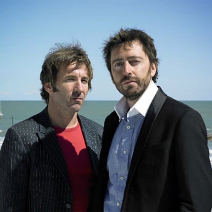 El actor Antonio de la Torre (izquierda) y el director Daniel Sánchez Arévalo.