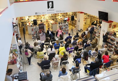 Un evento en la librería Octavio Paz del Fondo de Cultura Económica, en Ciudad de México.