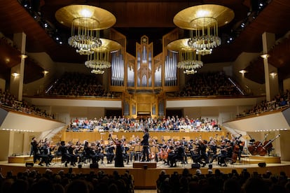 General view of the National Auditorium stage at the end of the 'Violin Concert', on February 3 at the National Auditorium.