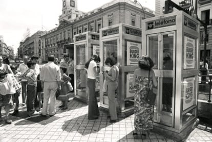 Fotografía tomada en la Puerta del Sol de Madrid en 1978.