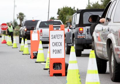 En localidades de Florida, Georgia y Carolina del Norte y del Sur han instalado puntos de seguridad ante la llegada del huracán. Al menos 12 millones de personas en EE UU podrían verse afectadas, según Weather Channel.