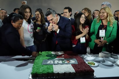 Alejandro Moreno, en el 94 aniversario de la fundación del PRI, en 2023.