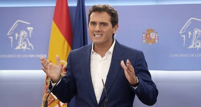 Albert Rivera, líder de Ciudadanos, durante una rueda de prensa en el Congreso.