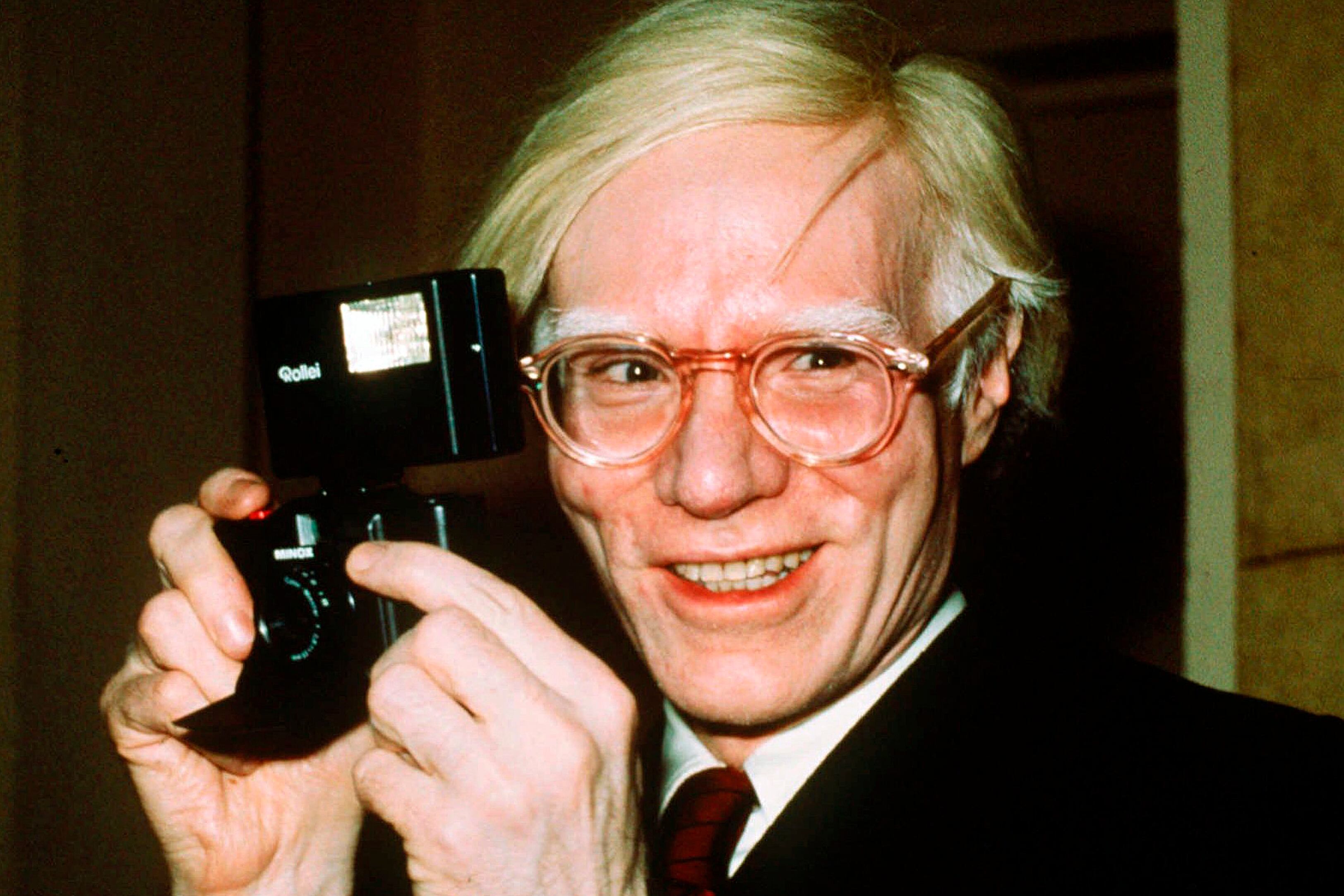 Andy Warhol, retratado en Nueva York en 1976.