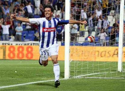 Javi Guerrero celebra un gol