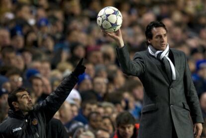 Emery, entrenador del Valencia, durante el partido ante el Chelsea.