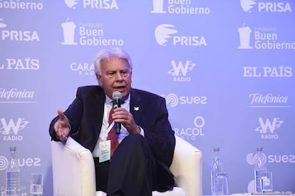 El expresidente espa&ntilde;ol Felipe Gonz&aacute;lez, en el Foro por la Paz en Bogot&aacute;.