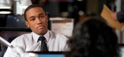 Lee Thompson Young, como el detective Barry Frost en &#039;Rizzoli &amp; Isles&#039;.