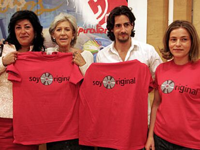 Almudena Grandes, Pilar Bardem, Juan Diego Botto y Mónica Sevil (de izquierda a derecha).
/ BERNARDO PÉREZ