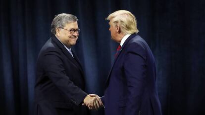 Donald Trump e William Barr, em uma imagem de arquivo.