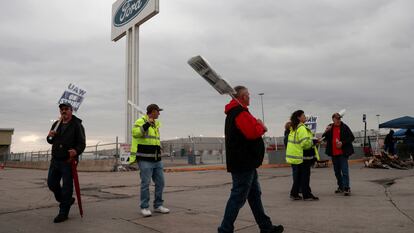 Piquetes en la fábrica de Ford en Wayne (Michigan), este miércoles.