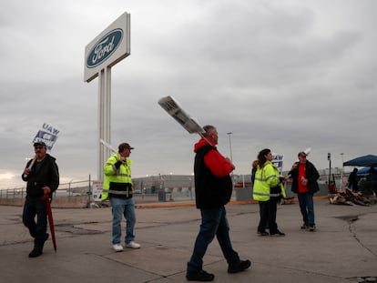 Piquetes en la fábrica de Ford en Wayne (Michigan), este miércoles.