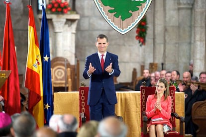 Los Príncipes de Asturias, don Felipe y doña Letizia, han presidido en el monasterio navarro de Leyre la entrega del premio Príncipe de Viana de la Cultura 2014.