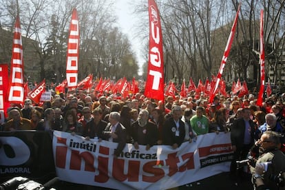 Madrid. Cabecera de la Manifestación en contra de la nueva Ley de la Reforma Laboral