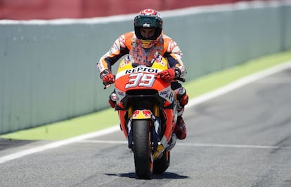 Marc Márquez, segundo en el GP de Catalunya, dio la vuelta de honor al circuito catalán con su dorsal, el 93, invertido en honor al mallorquín.