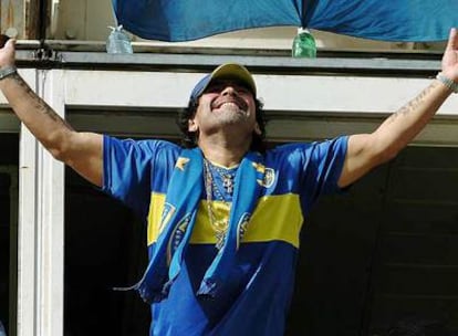 Diego Armando Maradona, en el estadio La Bombonera de Buenos Aires