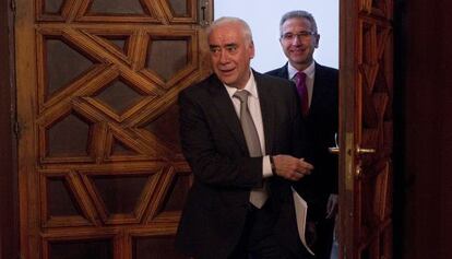 Luciano Alonso, consejero de Educación, con Miguel Ángel Vázquez.