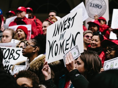 Marcha en Nueva York (Estados Unidos) en 2018 para pedir la igualdad salarial entre hombres y mujeres.