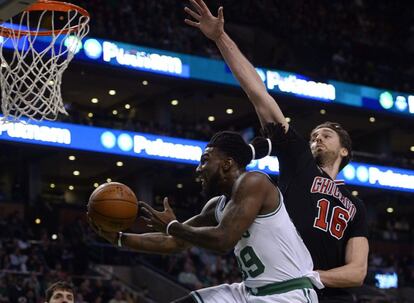 Crowder y Pau Gasol.