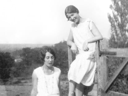 Élisabeth Zaza (izquierda) y Simone de Beauvoir, en Gagnepan (Francia) en 1928.