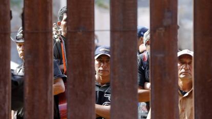 Misa en Nogales (Arizona) por los muertos al intentar cruzar la frontera.