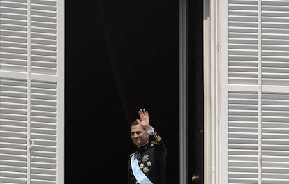 El rey Felipe VI en el balcón del Palacio Real