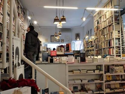 Interior de la librería Rafael Alberti de Madrid.