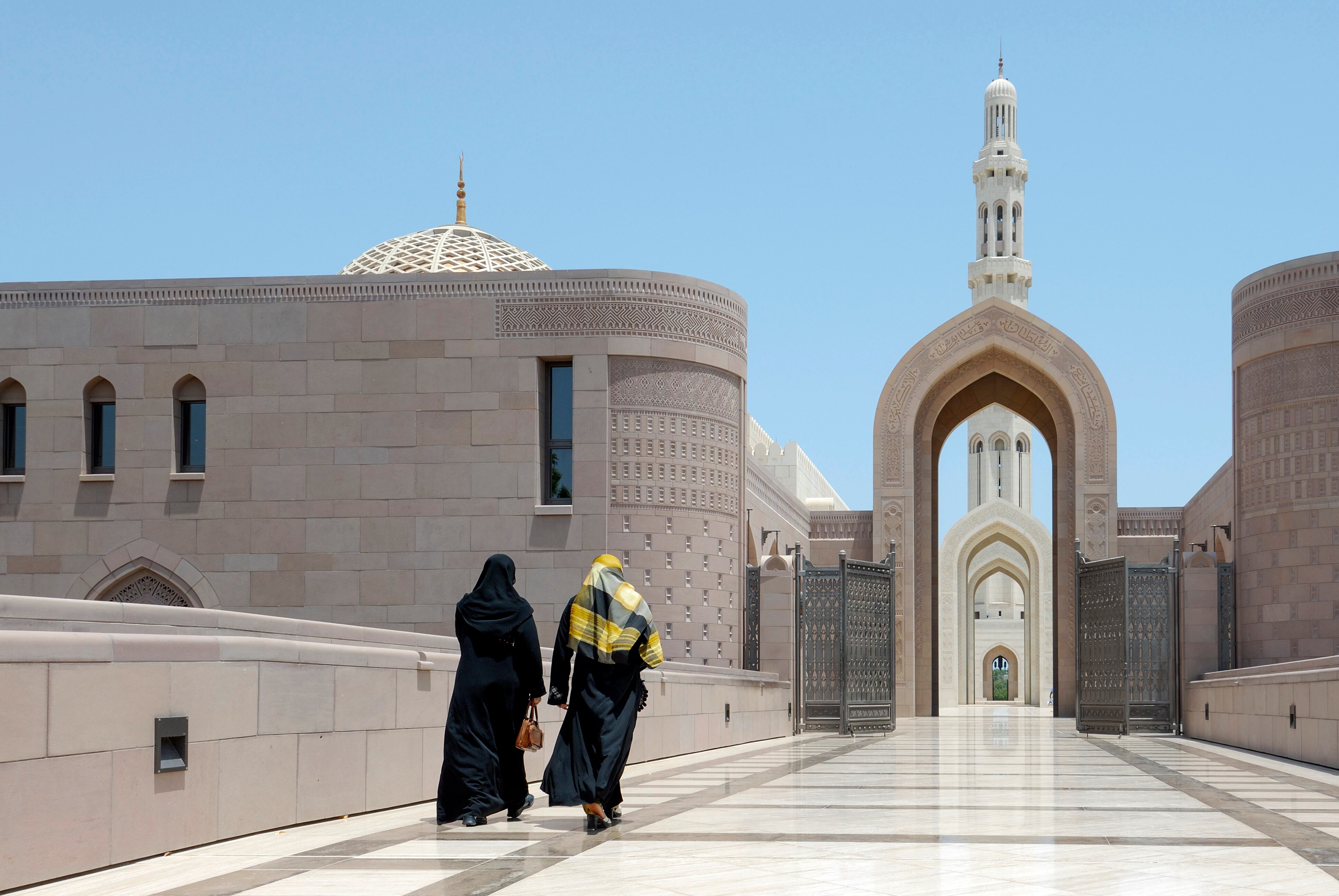 Siete visitas en Mascate para amantes de la historia, la gastronomía y la arquitectura de Omán