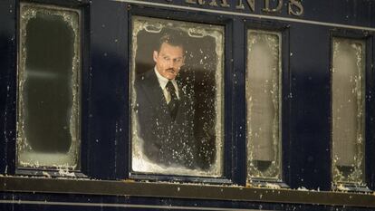  'Asesinato en el Orient Express', de Kennet Branagh, trae este viernes 24 de noviembre a las salas una nueva adaptación de la novela de Agatha Christie. La película cuenta con un relato estelar, con Johnny Depp (en la foto) y Penélope Cruz, entre otros, aunque ha recibido de momento críticas irregulares. 